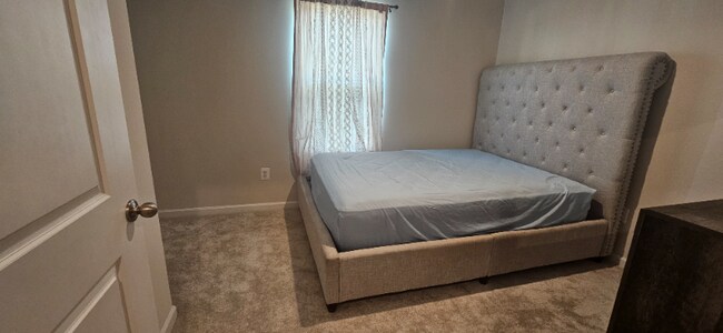Foto del edificio - 3113 Clover Ln