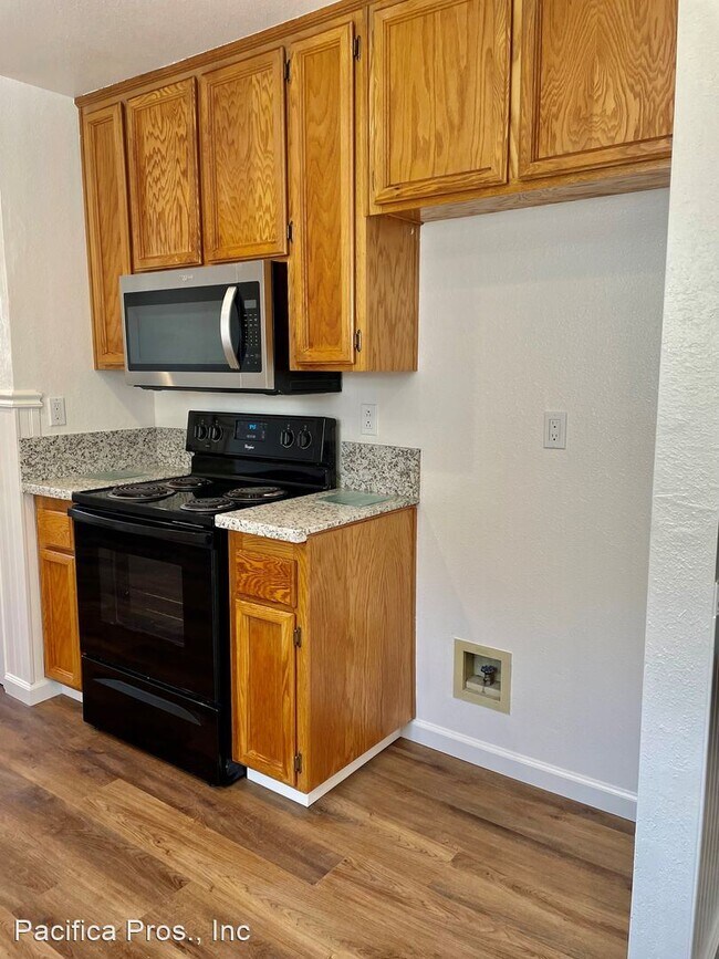 Building Photo - 3 br, 2 bath House - 5205 Laguna Park Drive