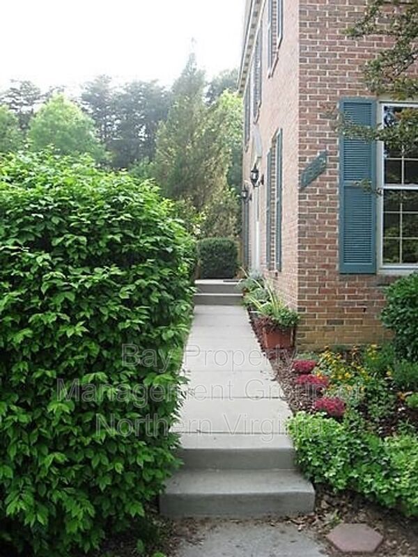 Foto del edificio - 7532 Oldham Way