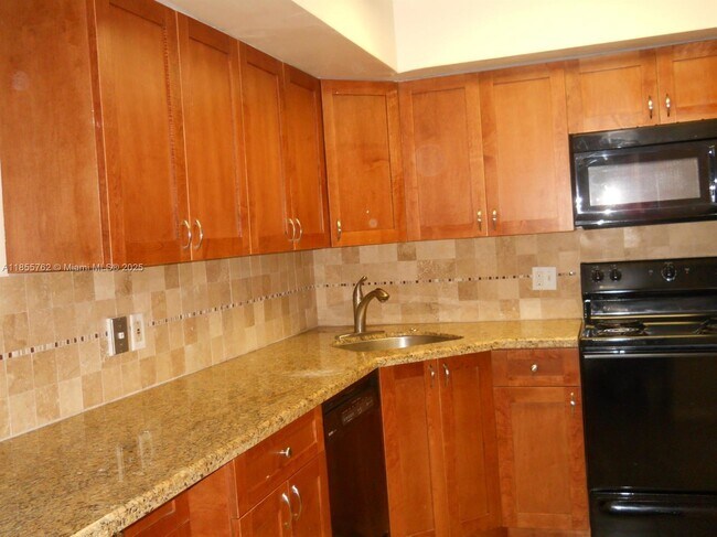Foto del edificio - 3955 Village Dr