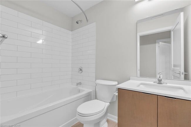 Building Photo - 708 Woolwich St