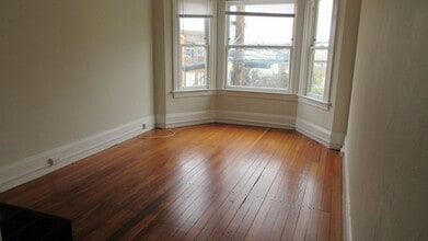 Building Photo - 1333 Lyon St