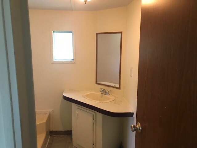 Building Photo - 117 Gregory Dr