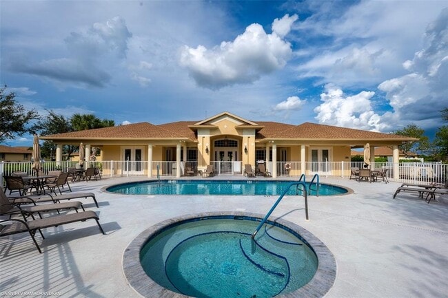 Foto del edificio - 24145 Green Heron Dr