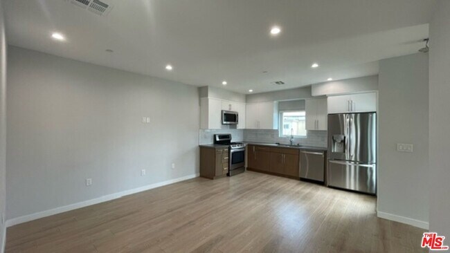 Foto del edificio - 5226 Satsuma Ave