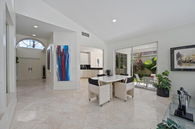 Foto del edificio - 2587 Muir Cir