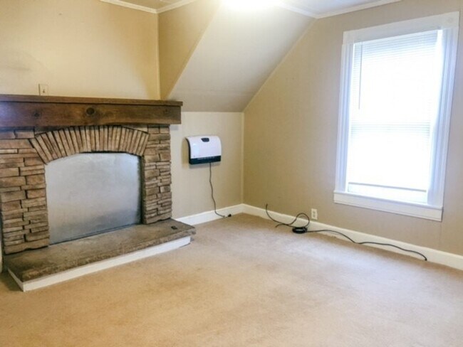 Foto del edificio - Beautiful 1 bedroom, 1 bath farmhouse with BONUS ROOM