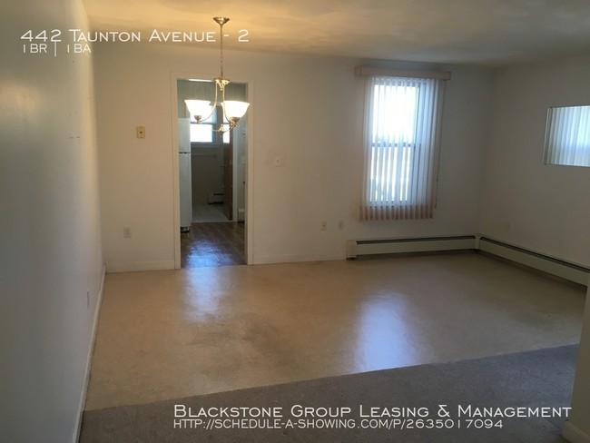 Building Photo - 442 Taunton Avenue