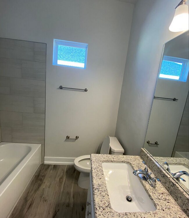 Foto del edificio - 3 BEDROOM 2 BATH HOME