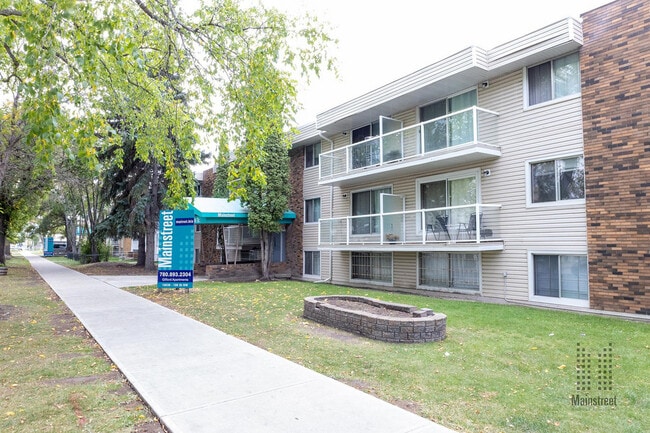 Photo du bâtiment - Gilford Apartments