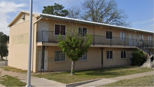 Building Photo - 201 W Hagerman St