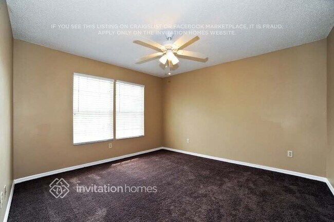 Foto del edificio - 9408 Larkbunting Dr