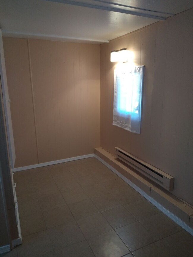 Foto del edificio - 3 Bed / 2 Bath Home + 1 bed / 1 bath Casita & work shop