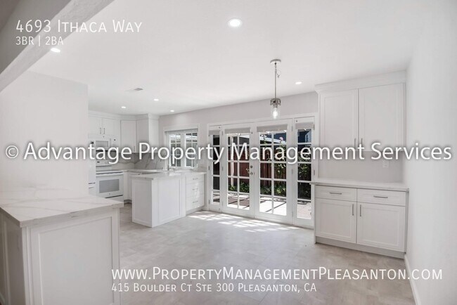 Foto del edificio - 4693 Ithaca Way