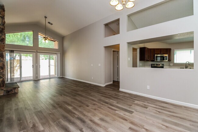Foto del edificio - 3440 E Southern Ave
