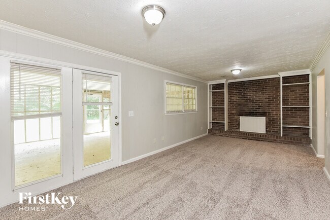 Building Photo - 3031 Chaffey Cir