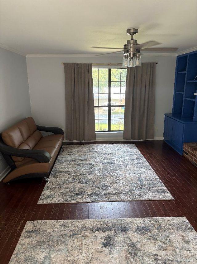 Foto del edificio - 1702 Jennifer Dr