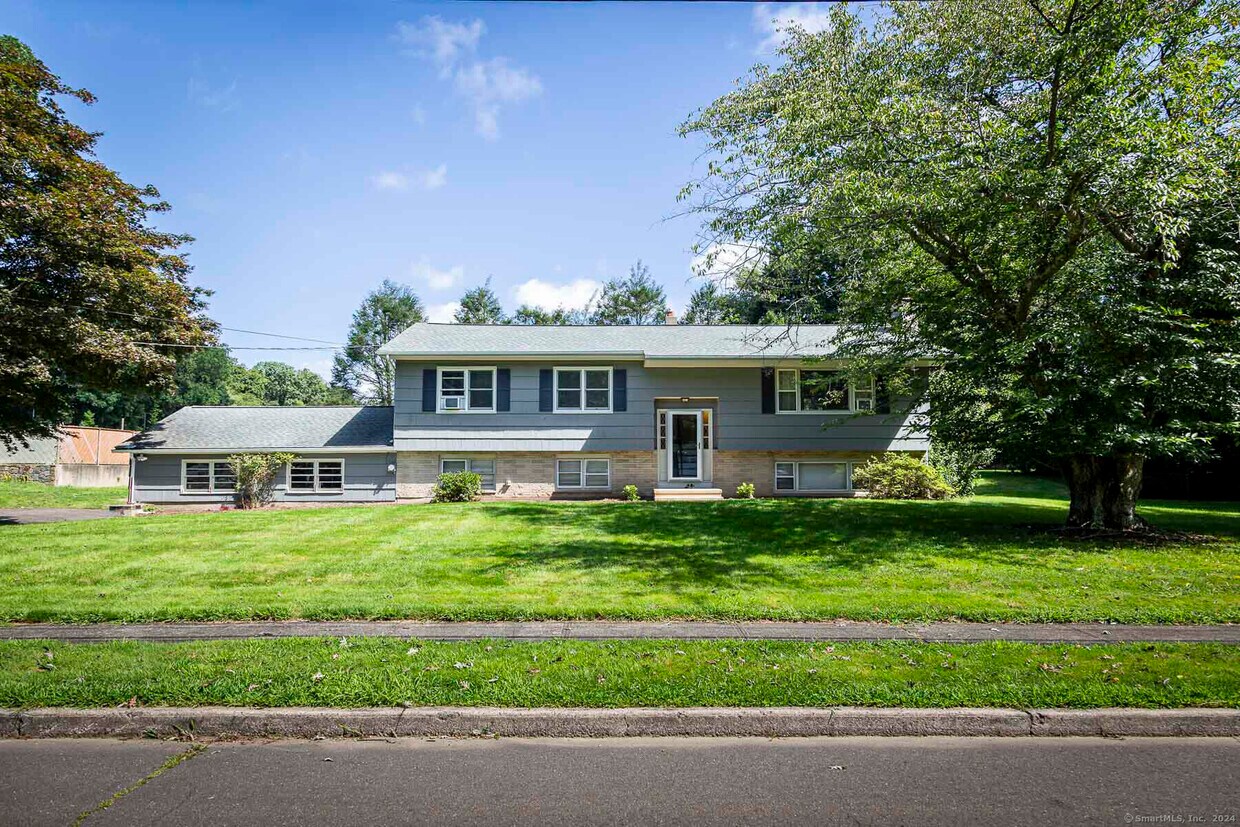 Primary Photo - 73 Paschal Dr