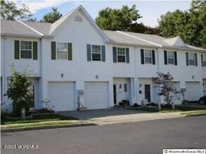Building Photo - 152 White St