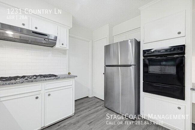 Foto del edificio - 1231 Country Ln