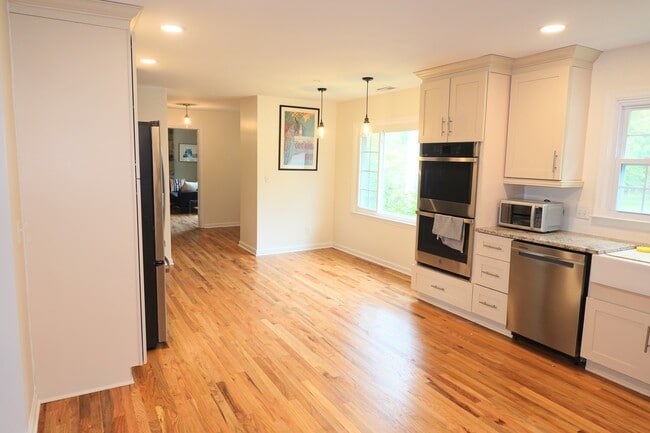 Building Photo - 6025 Coon Tree Rd