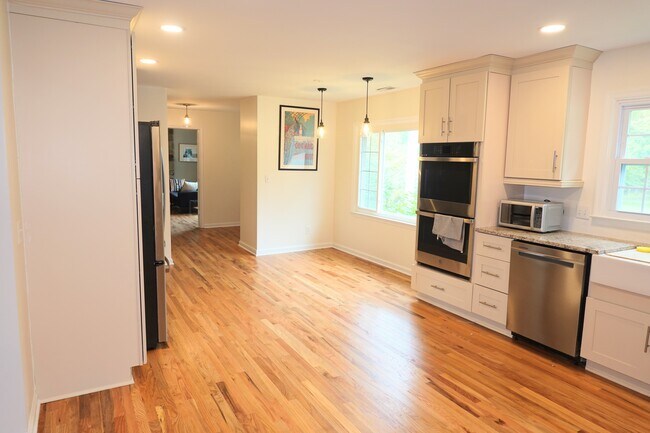 Foto del edificio - 6025 Coon Tree Rd