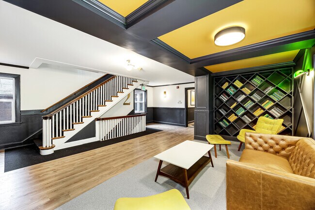 Resident lounge area on every floor - Nordic Falk