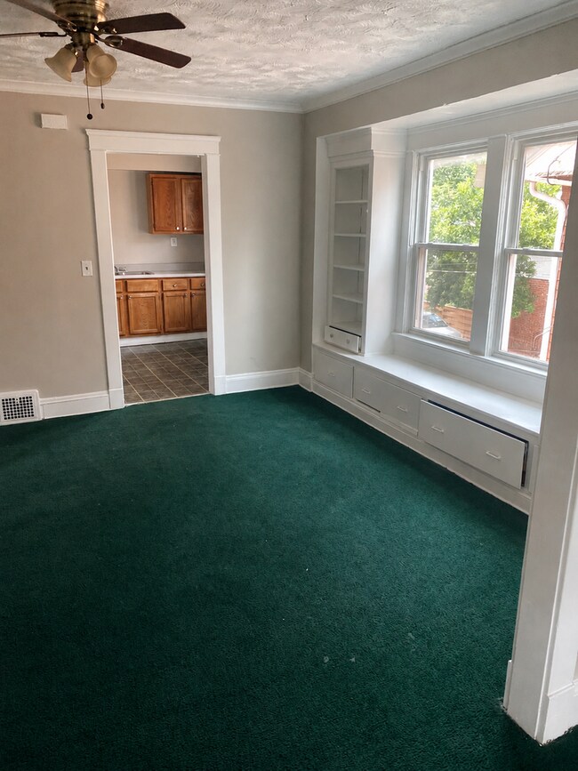 Foto del edificio - 4288 E 131st St