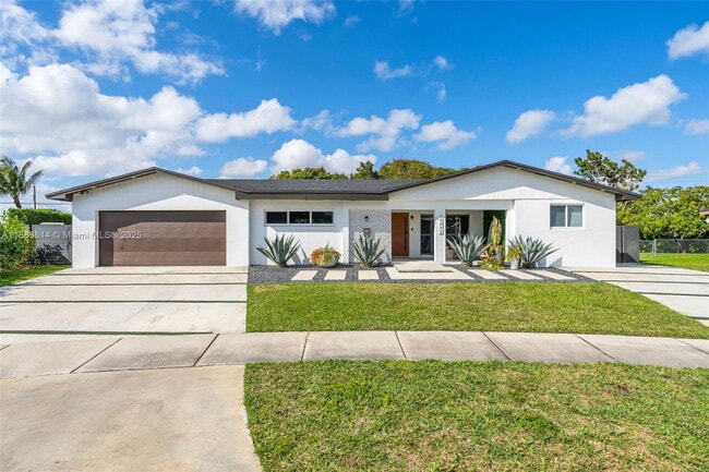 Photo - Southwest 177th Street, Miami, FL 33157 - ... House