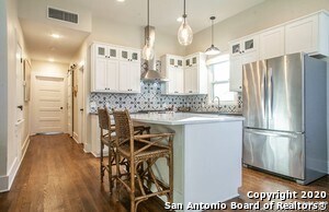 Foto del edificio - 424 W Magnolia Ave
