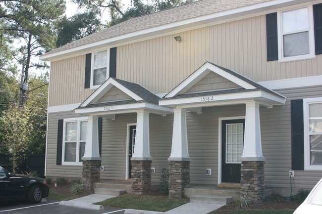 Building Photo - 1524 High Rd