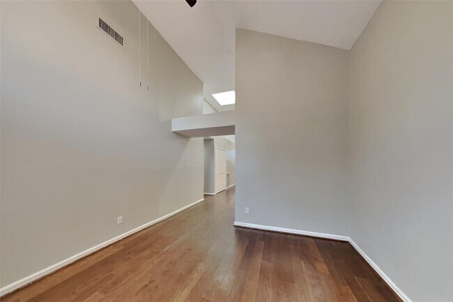Building Photo - 8538 Sparkling Springs Dr