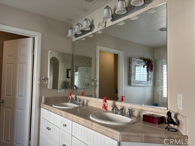 Foto del edificio - 28801 S Lake Dr
