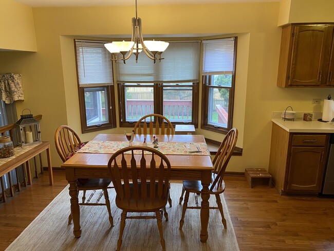 Building Photo - 877 Plainfield-Naperville Rd