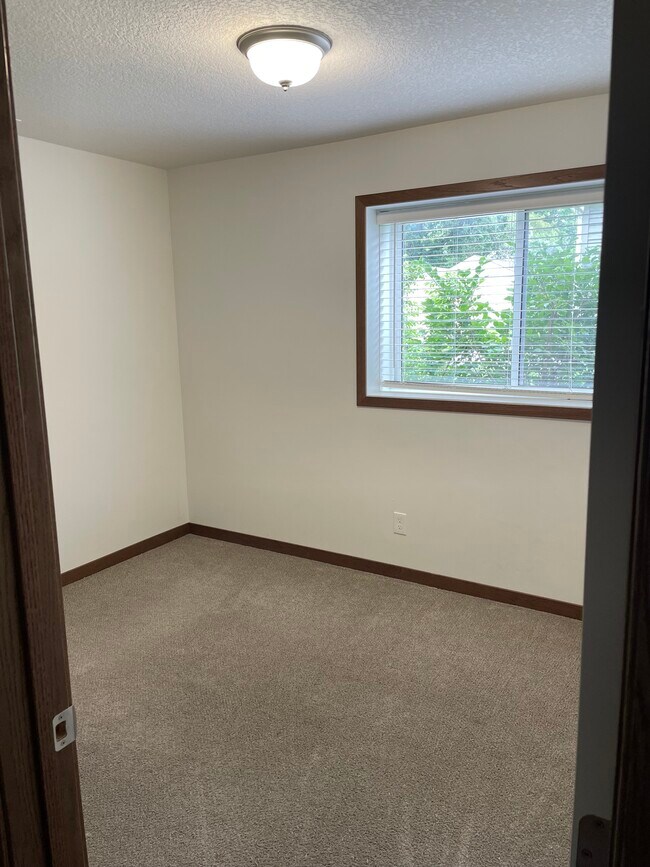 Building Photo - 4522 Aldrich Ave N