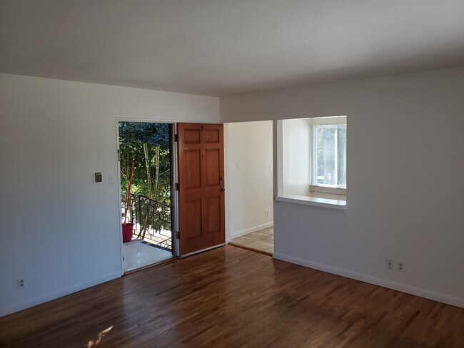 Foto del edificio - 12768 W Washington Blvd