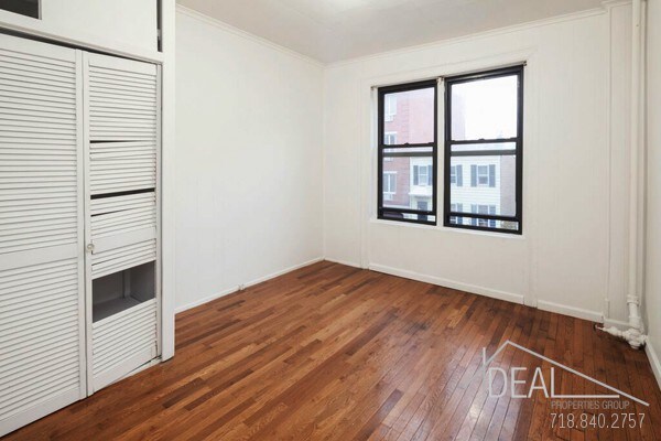Primary Photo - 261 14th St