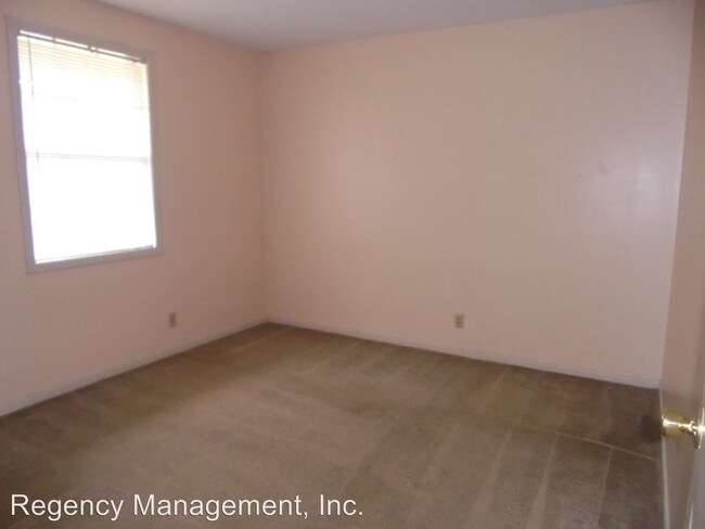 Building Photo - 103 Gibson St