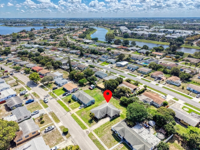 Building Photo - 1458 8th St