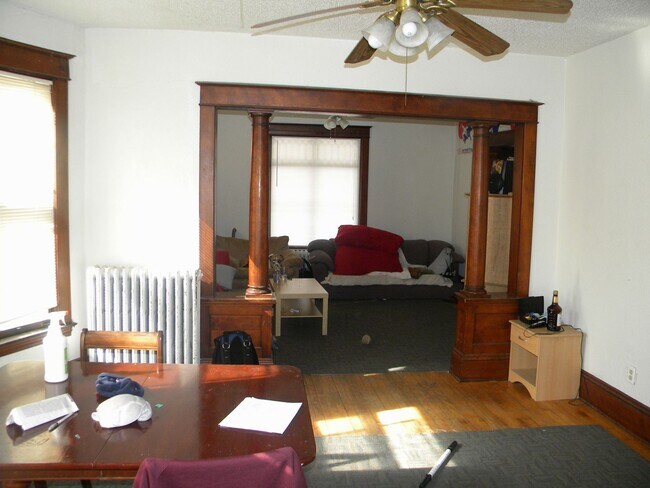 Building Photo - 811-28TH