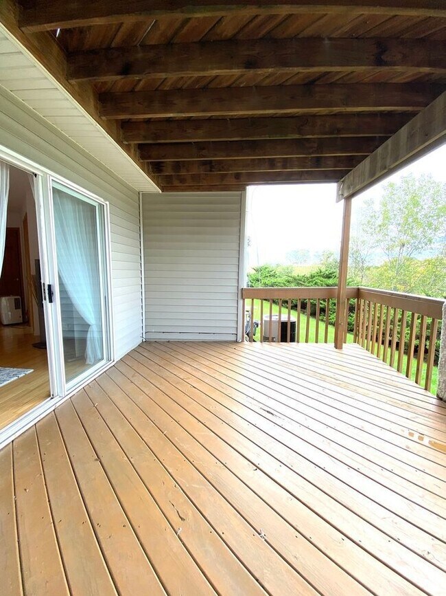 Foto del edificio - 908 Windstone Ct