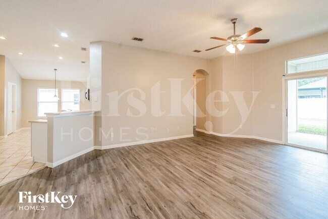 Foto del edificio - 528 Millhouse Ln