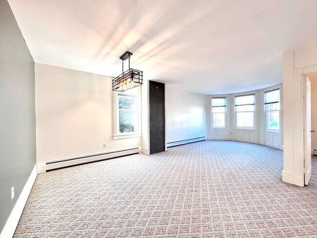 DR / LR - 3324 Park Ave