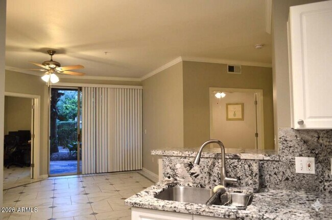 Foto del edificio - 1701 E Colter St