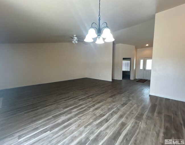 Building Photo - 455 Mallard Way