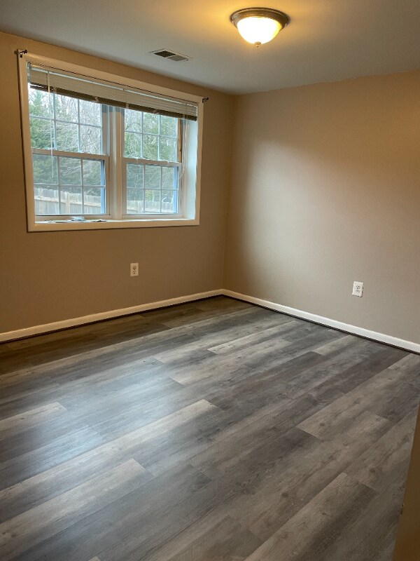 Building Photo - 13609 Creekside Dr
