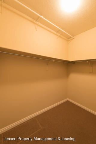 Foto del edificio - 3 br, 2 bath House - 1905 North 2070 West