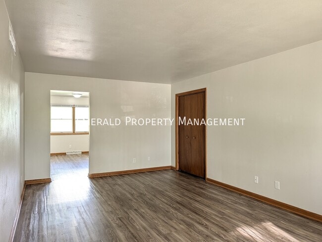 Building Photo - 590 N Mulford Rd
