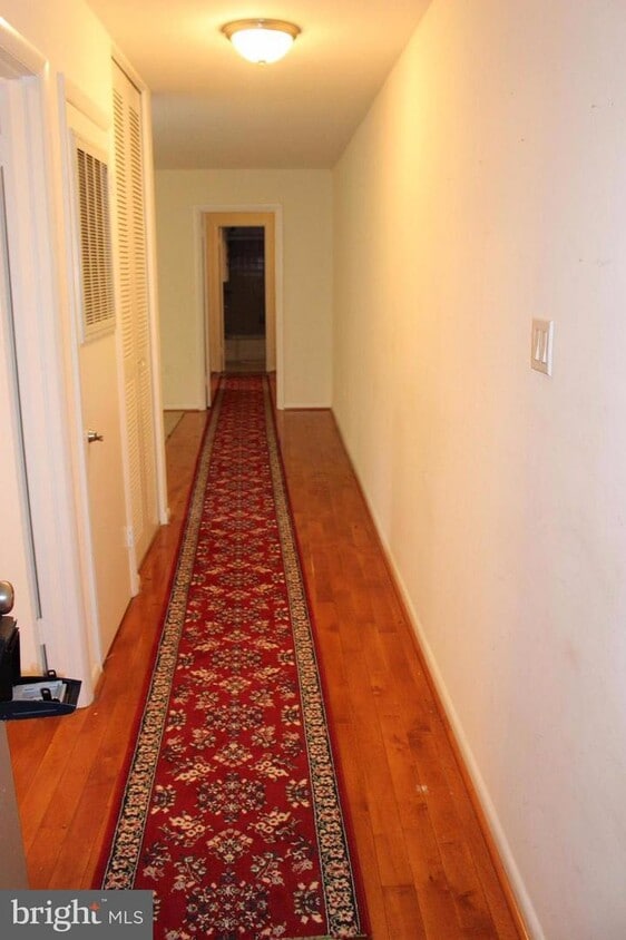 10687 Weymouth St Unit 203, BETHESDA, MD 20814 Room for Rent in
