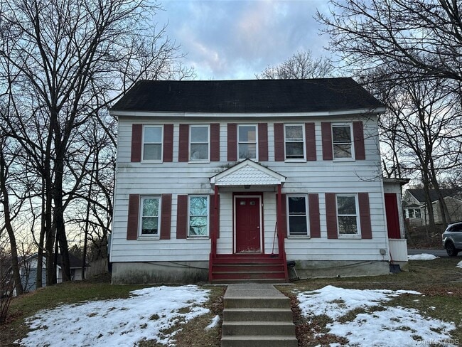 Building Photo - 17 Church St